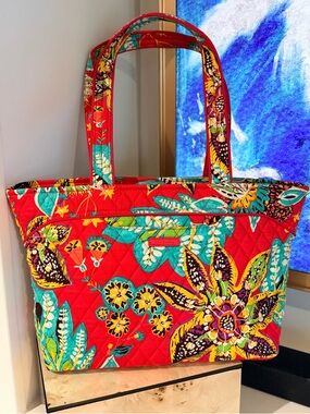 Vera Bradley Small Hathaway Tote Bag in Red with Turquoise Yellow & Greens NWOT
